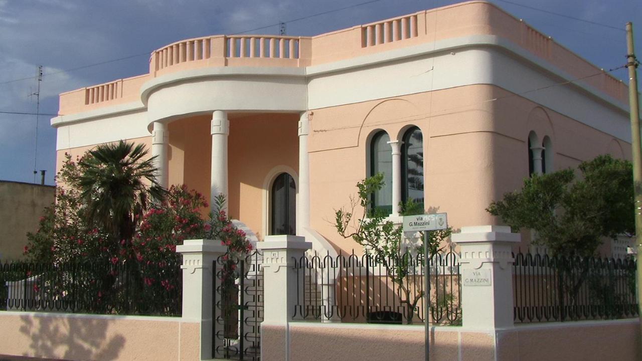 Villa Nel Salento - Ampie Camere E Giardino, Fino A 9 Persone Barbarano del Capo Экстерьер фото