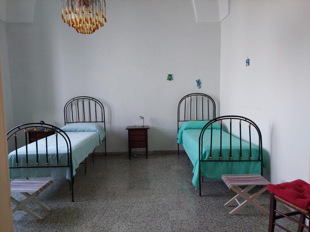 Villa Nel Salento - Ampie Camere E Giardino, Fino A 9 Persone Barbarano del Capo Экстерьер фото