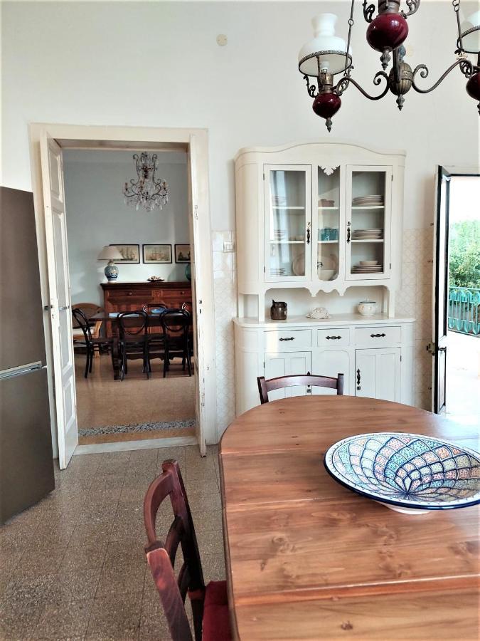 Villa Nel Salento - Ampie Camere E Giardino, Fino A 9 Persone Barbarano del Capo Экстерьер фото